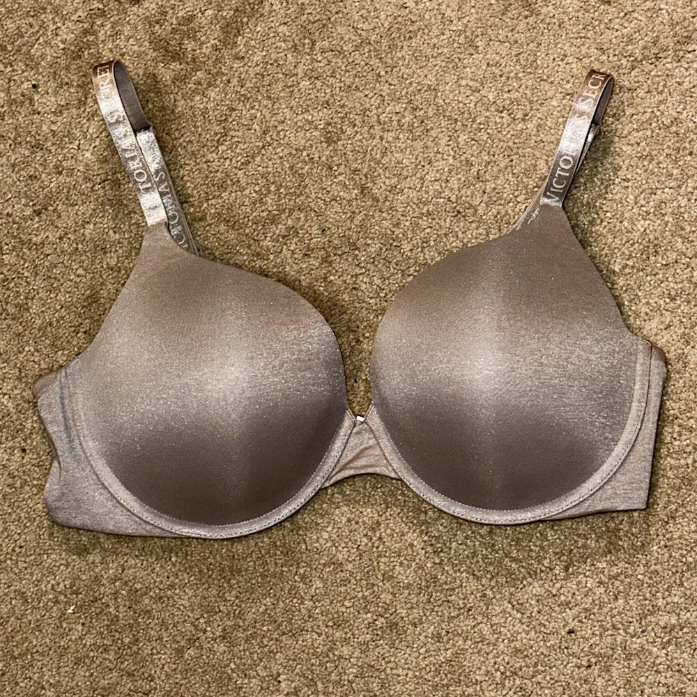 Victoria’s Secret T-Shirt Push Up Bra 38D Women’s Intimates Lingere